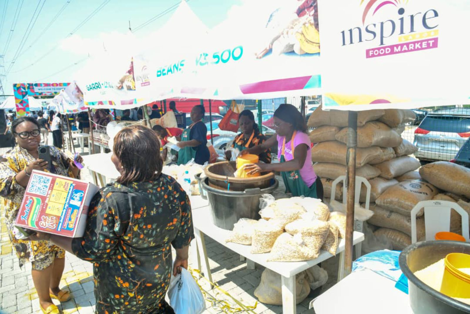 Omooba Adetoro Adeola Alimot Brings Relief to Eti-Osa Residents-11