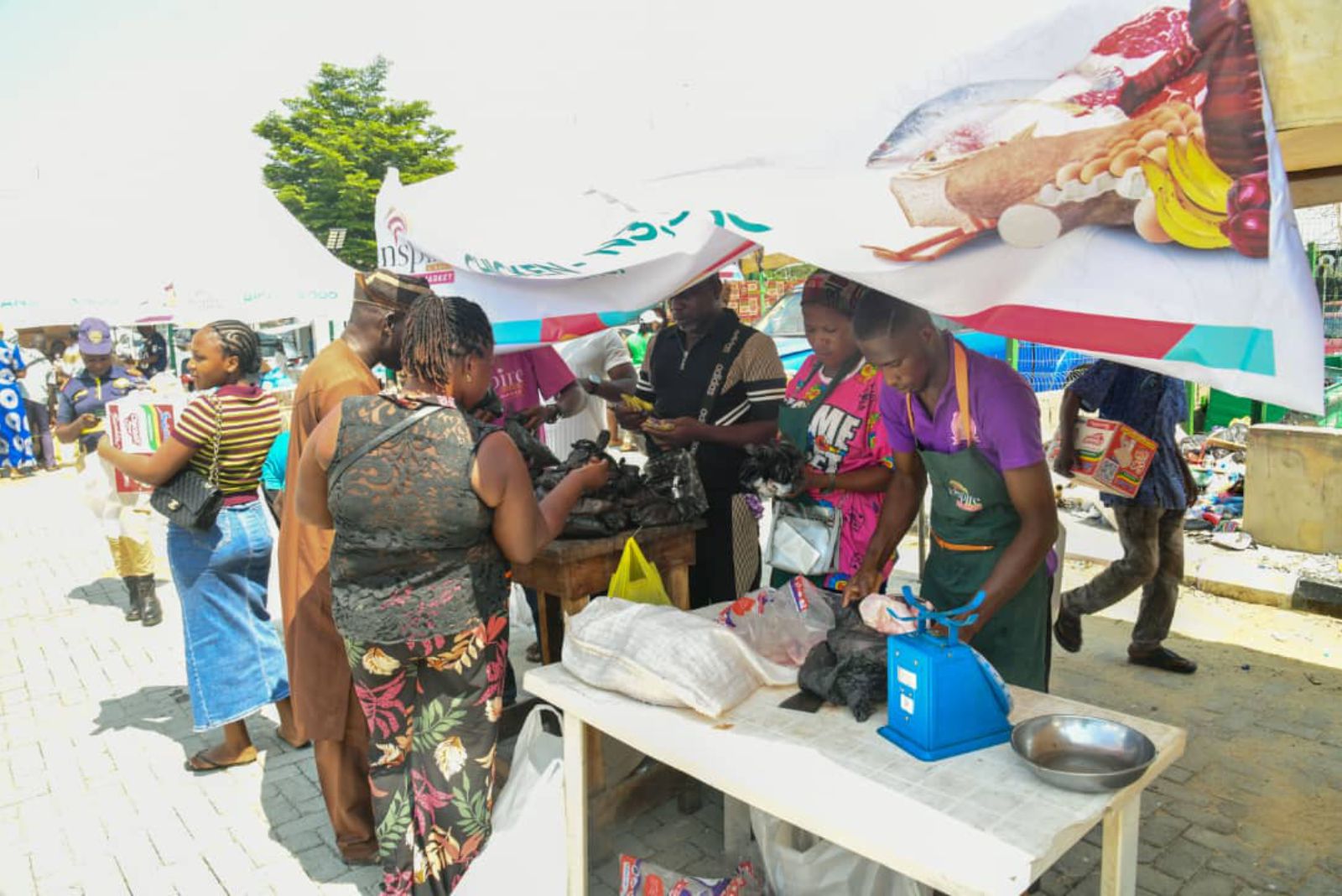 Omooba Adetoro Adeola Alimot Brings Relief to Eti-Osa Residents-16