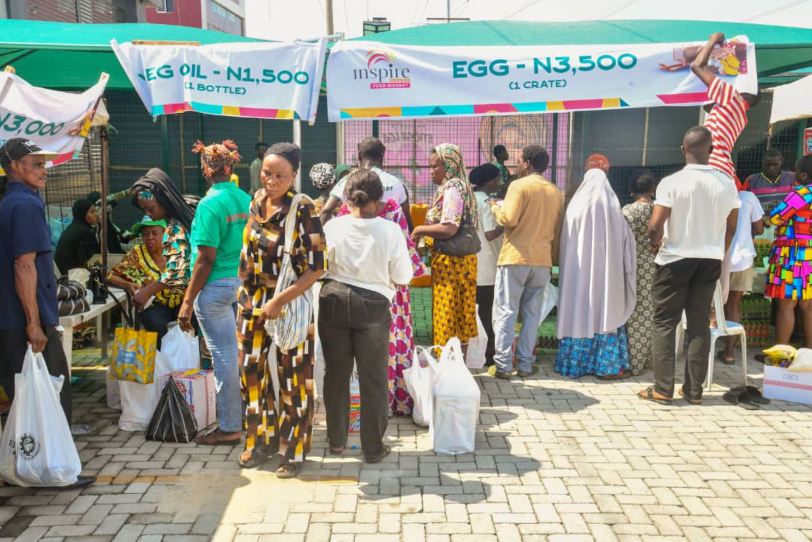 Omooba Adetoro Adeola Alimot Brings Relief to Eti-Osa Residents-2