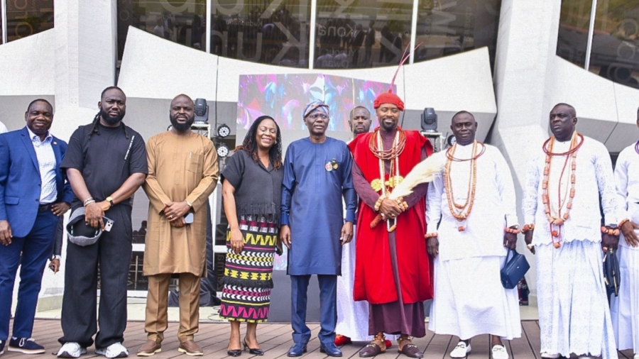 Sanwo-Olu, Ogiame Atuwatse III Grace Lens for Good Storytellers’ Conference at National Theatre-1