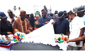 SANWO-OLU COMMISSIONS ELECTRIFICATION PROJECTS IN BADAGRY BORDER COMMUNITIES 3