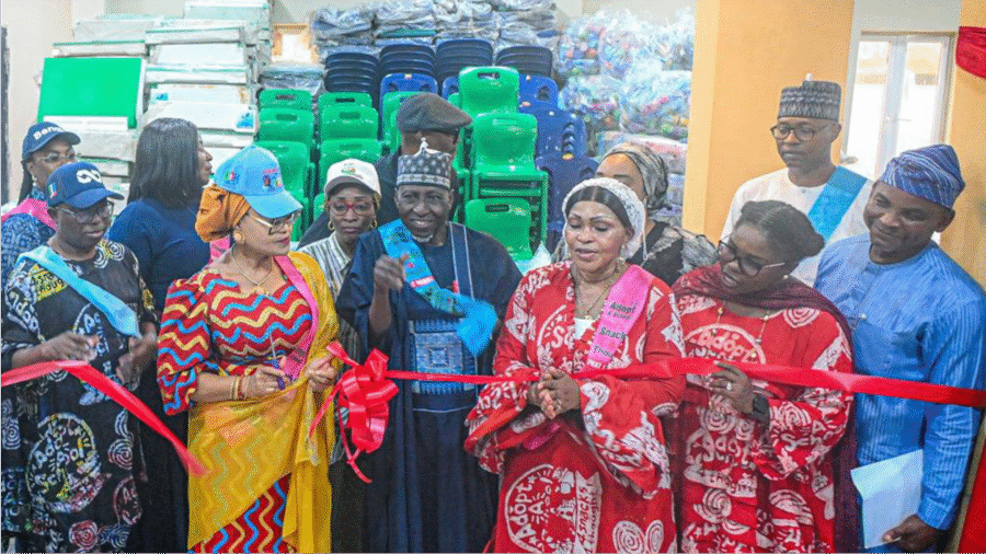 GOV. SANWO-OLU ATTENDS FLAG-OFF OF THE ADOPT-A-SCHOOL PBAT FEEDS PROGRAMM Img 1