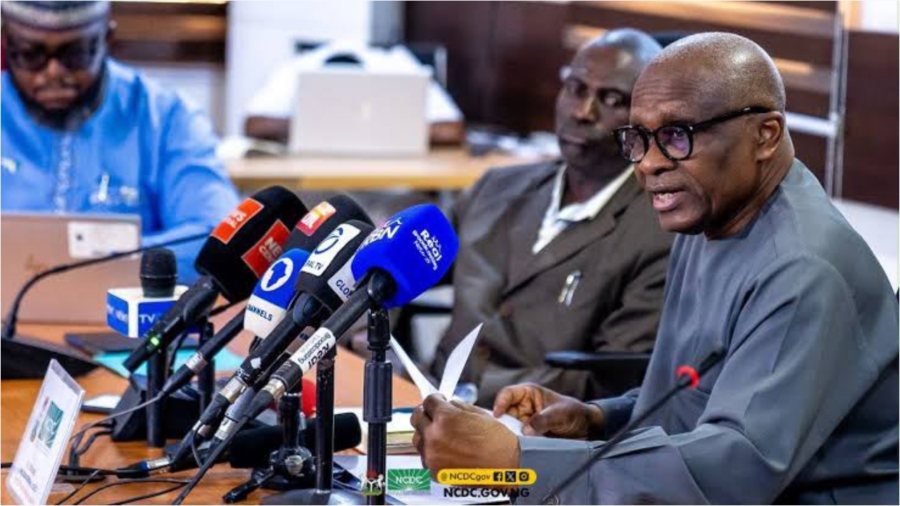 Nigeria Monitors 53 Ebola Contacts as Kenya Records Nine Cases